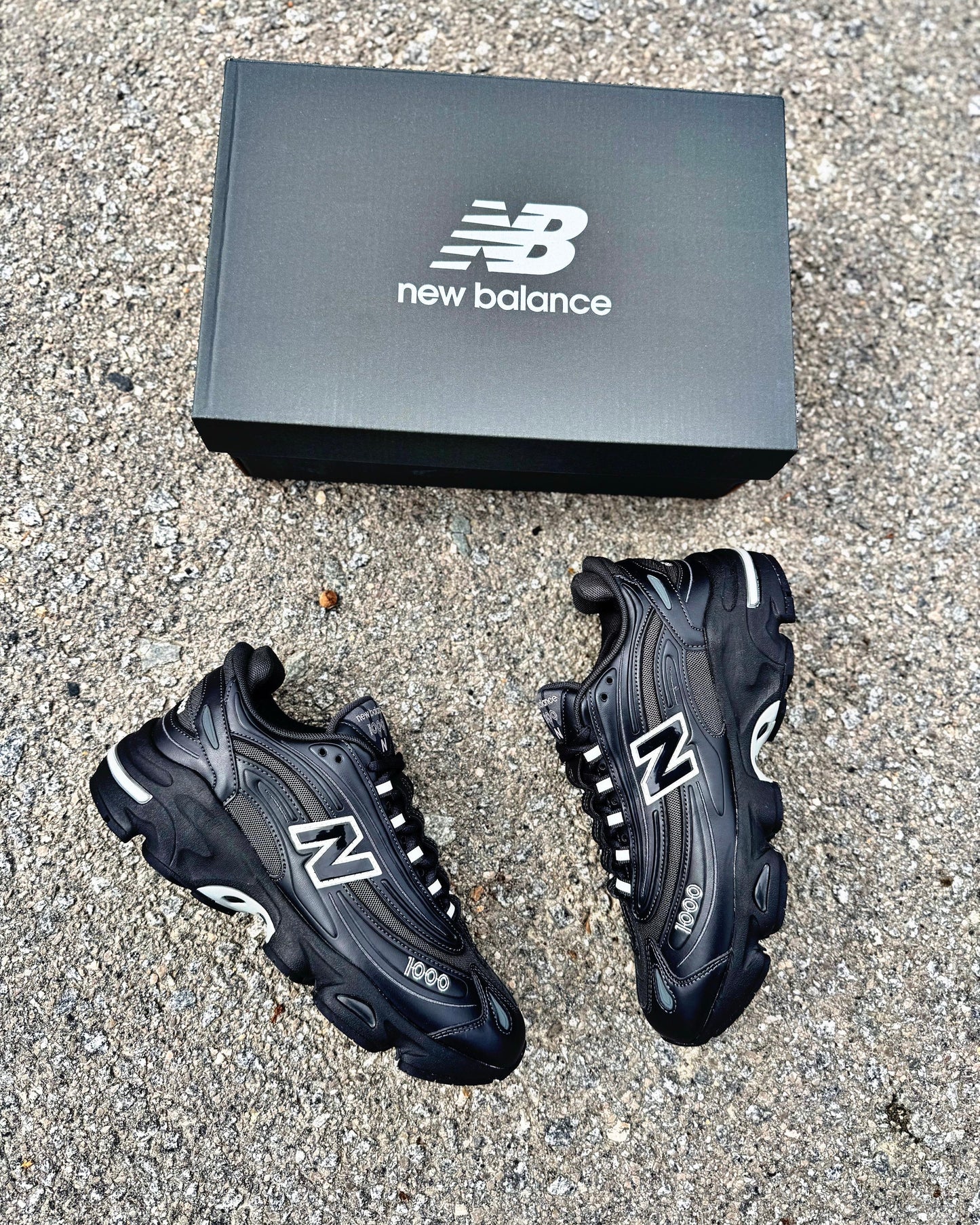 NEW BALANCE 1000
