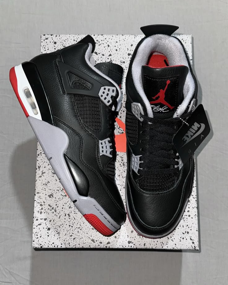 Jordan Retro 4 Bred