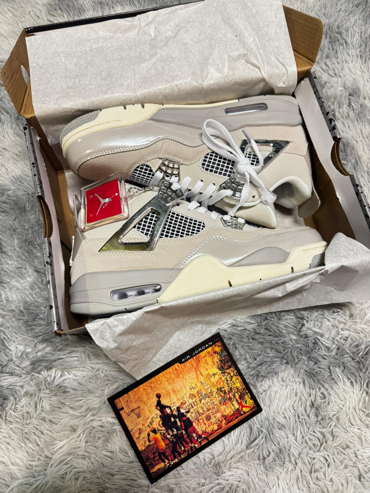 Jordan Retro 4 Frozen Moments