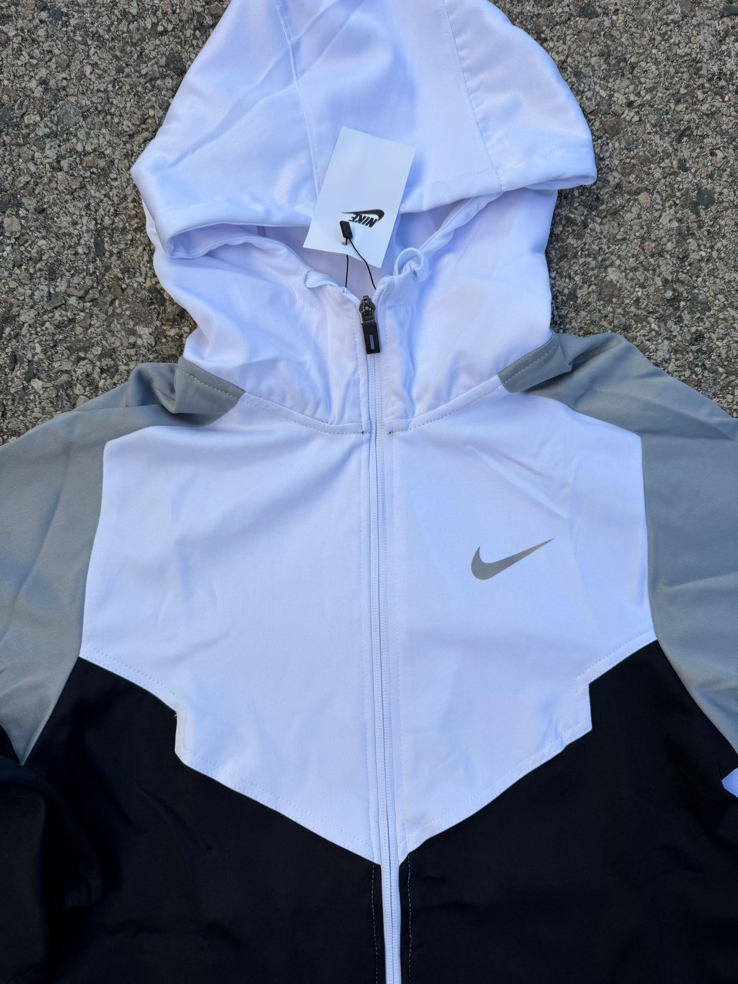 Conjunto Nike Miller Black And White