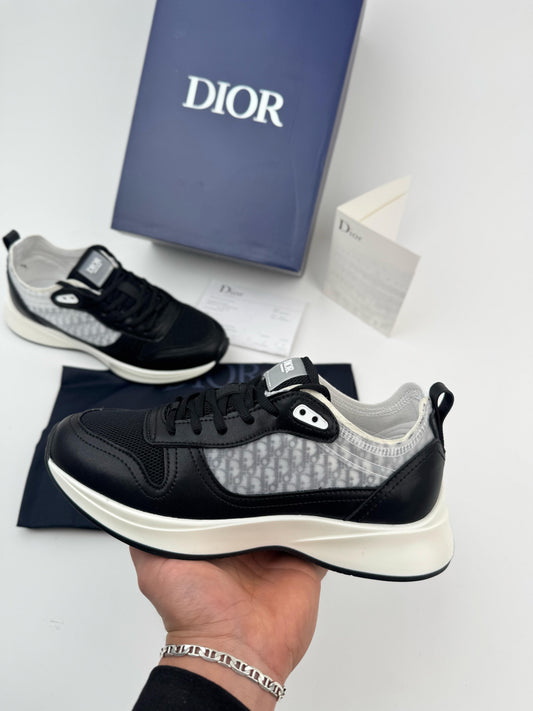 Dior B25 Black & White